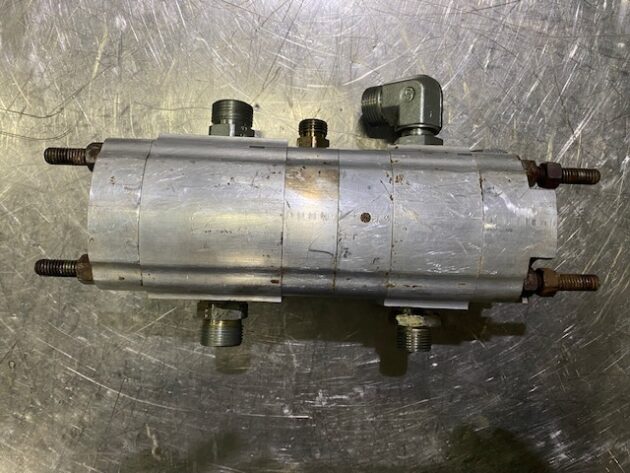 VOLVO  L180E  11148530 - BOMBA DE ACEITE DE FRENOS - Imagen 7