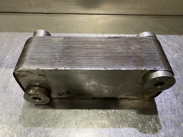 VOLVO  L180E  11110220 - ENFRIADOR DEL CONVERTIDOR