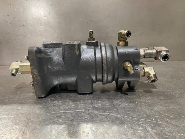 KOMATSU PC240NLC-7K - 703-08-33610 - SWIVEL - Image 4