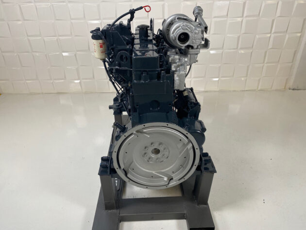 KOMATSU  PC240NLC-7K   - MOTOR TÉRMICO SAA6D102E-2 - Imagen 2