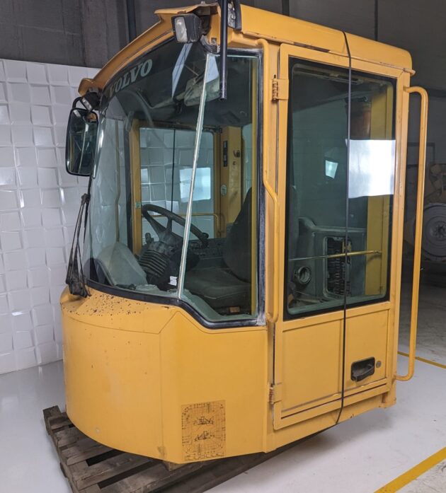 VOLVO  L180E  VOE33517 - CABINA - Imagen 2