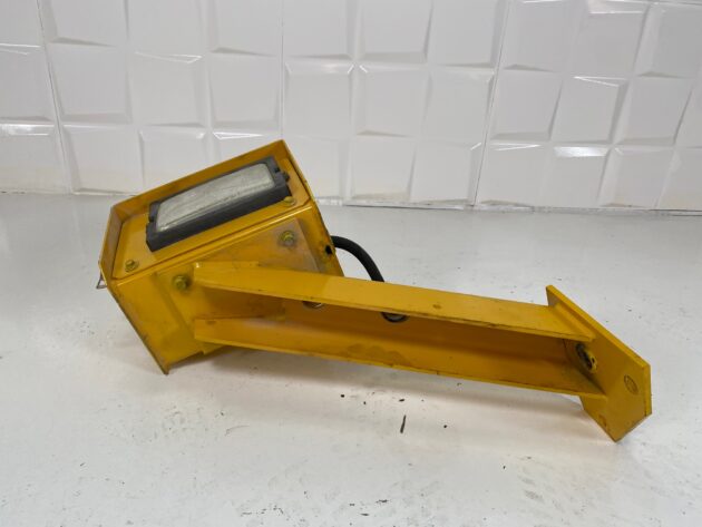 VOLVO  L180E   - FARO DELANTERO DERECHO CON SOPORTE - Imagen 2
