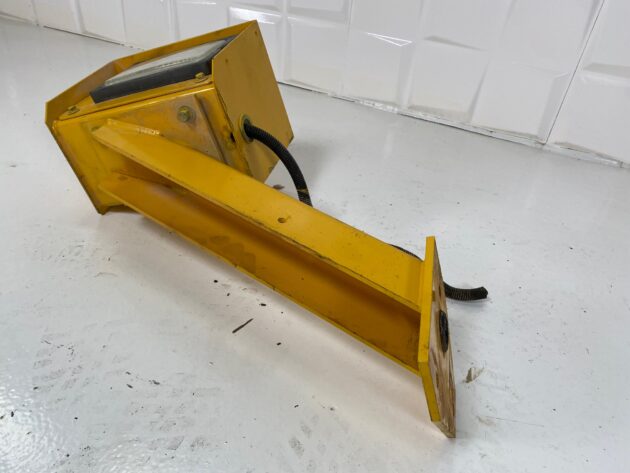 VOLVO  L180E   - FARO DELANTERO DERECHO CON SOPORTE - Imagen 3