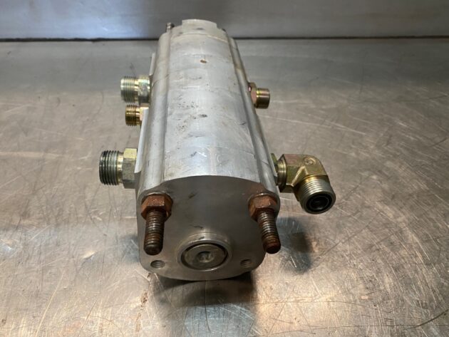 VOLVO  L180E  11148530 - BOMBA DE ACEITE DE FRENOS - Imagen 4