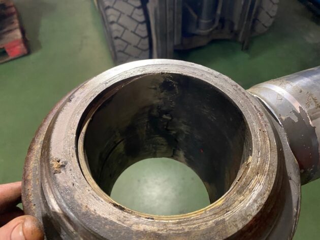 VOLVO  L180E  11107863 / 11107864 - BOTELLA DE VOLTEO PALA - Imagen 6