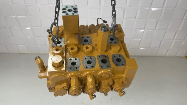 CATERPILLAR  345C  259-7779 - DISTRIBUIDOR DE 5 CARRETES