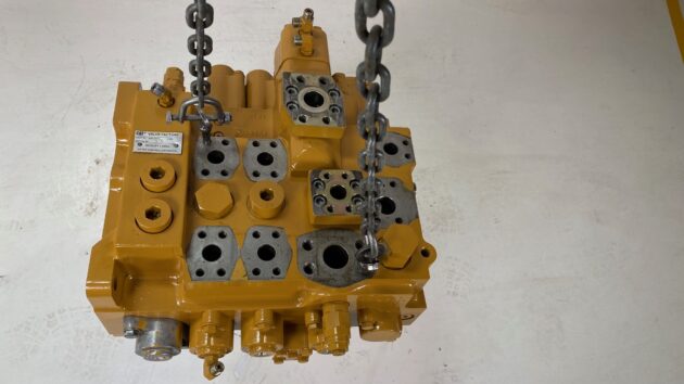 CATERPILLAR  345C  259-7713 - DISTRIBUIDOR DE 4 CARRETES - Imagen 5