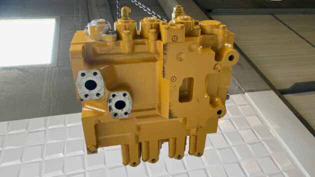 CATERPILLAR  345C  259-7713 - DISTRIBUIDOR DE 4 CARRETES - Imagen 6