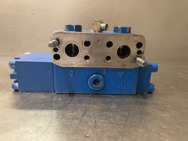 LIEBHERR  R974BHD LITRONIC  10006948 - TACO DEL MOTOR DE TRANSLACIÓN - Imagen 4