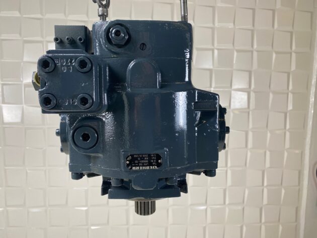 LIEBHERR A904 - 9886614 - TRAVEL MOTOR LMV100 - Image 2