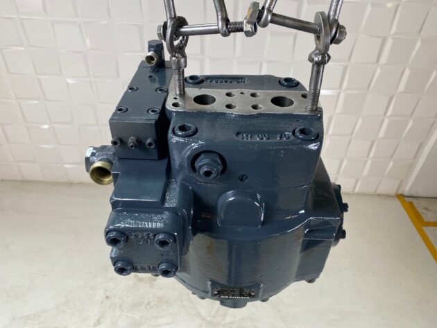 LIEBHERR A904 - 9886614 - TRAVEL MOTOR LMV100