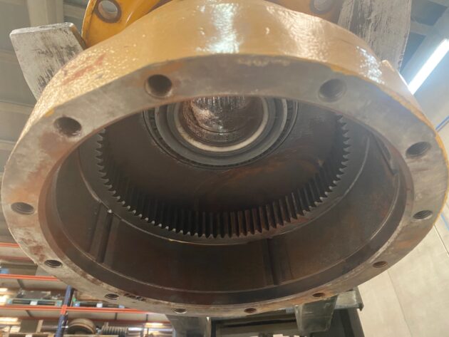 VOLVO  L70D  11035776 - CARCASA DE REDUCCIÓN - Imagen 5