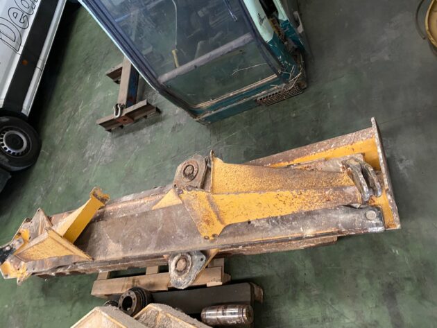 VOLVO  A40D  11194729 / 11195077 - CAJA DE CARGA - Imagen 7