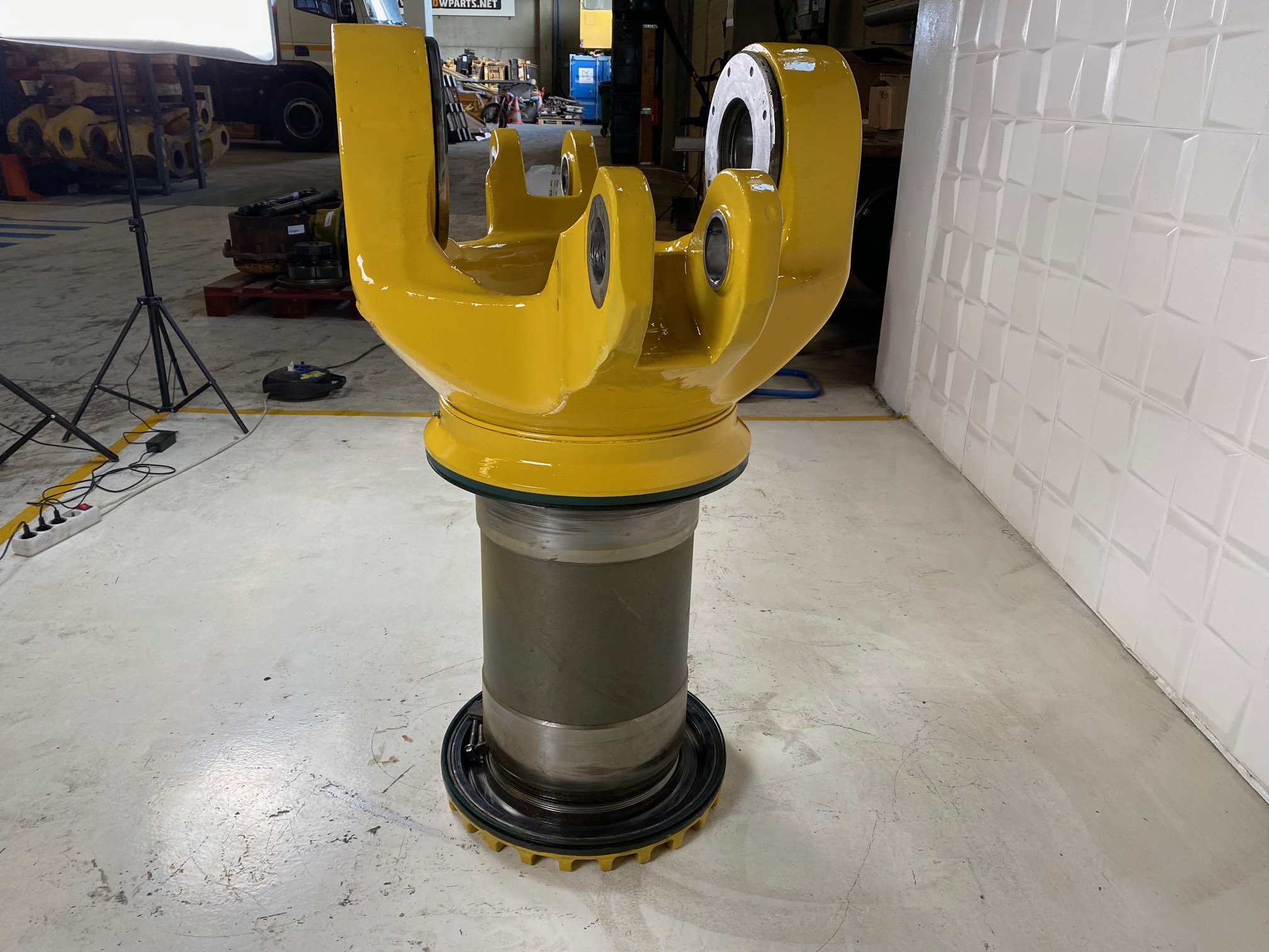 VOLVO A40D - 11193685 - CENTRAL JOINT YOKE - Image 5