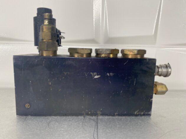 VOLVO  A40D  11119198 - CUERPO DE VÁLVULAS DE FRENOS - Imagen 7