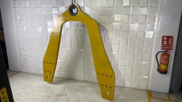 VOLVO  A40D  11191670 - SOPORTE DEL EJE DELANTERO - Imagen 4