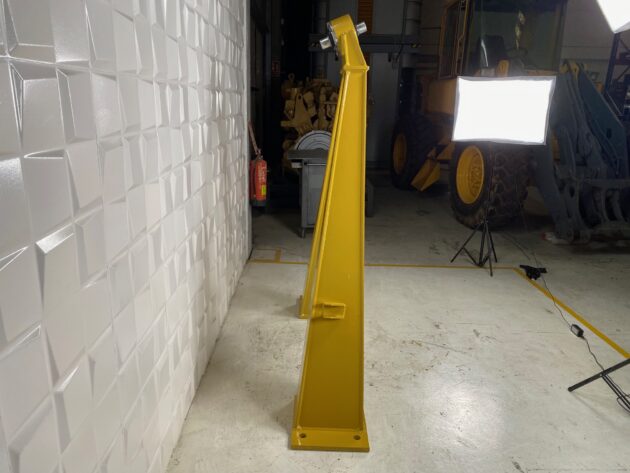 VOLVO  A40D  11119571 - SOPORTE DELANTERO DE CAJA - Imagen 4