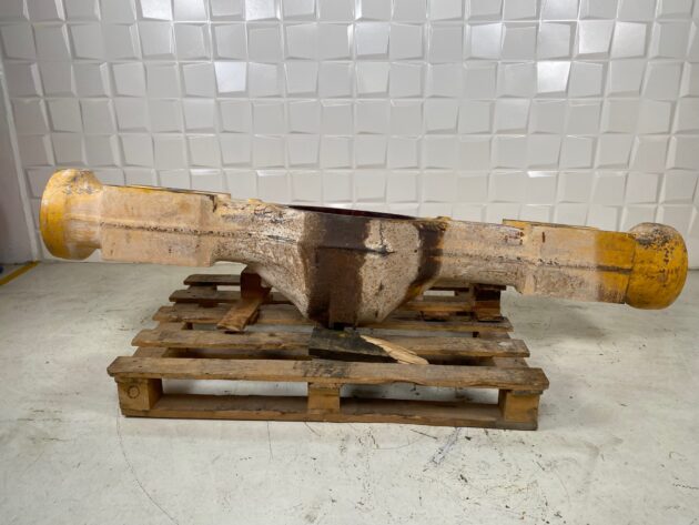 VOLVO  A40D  11102505 - CARCASA DEL EJE INTERMEDIARIO - Imagen 4