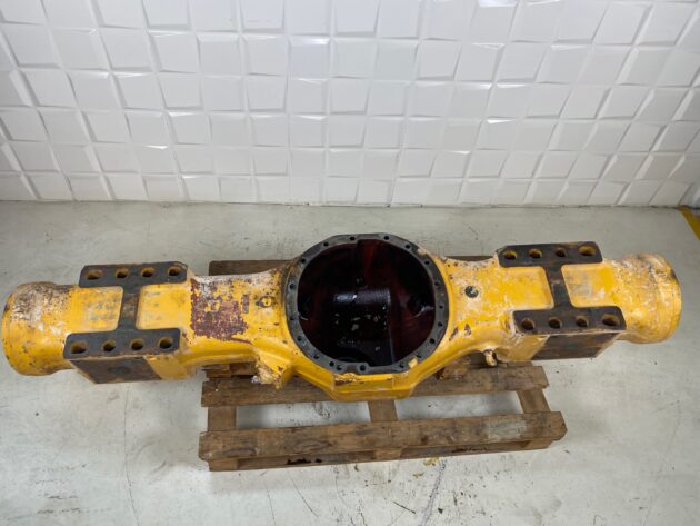 VOLVO  A40D  11102505 - CARCASA DEL EJE INTERMEDIARIO - Imagen 5