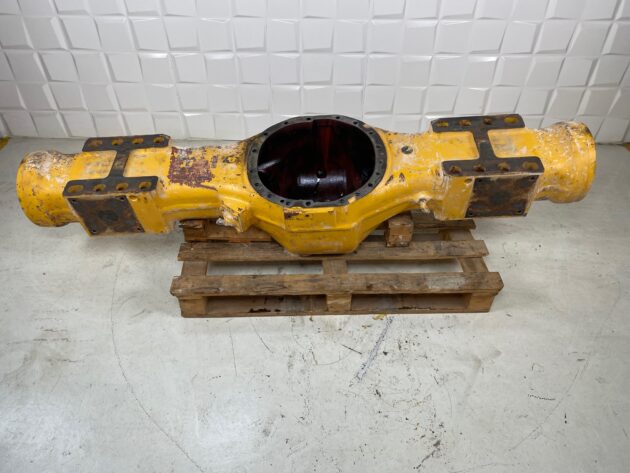 VOLVO  A40D  11102505 - CARCASA DEL EJE INTERMEDIARIO