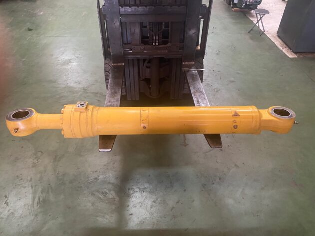KOMATSU  PC210-8  707-01-0K540 - 5ª. BOTELLA - Imagen 2