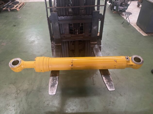 KOMATSU  PC210-8  707-01-0K540 - 5ª. BOTELLA - Imagen 3