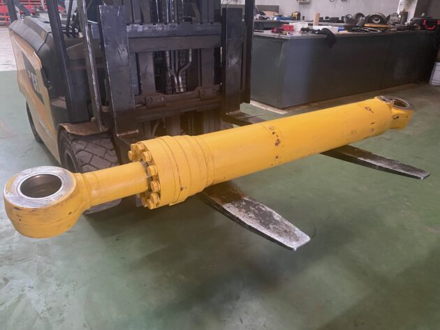 KOMATSU  PC210-8  707-01-0K540 - 5ª. BOTELLA - Imagen 4