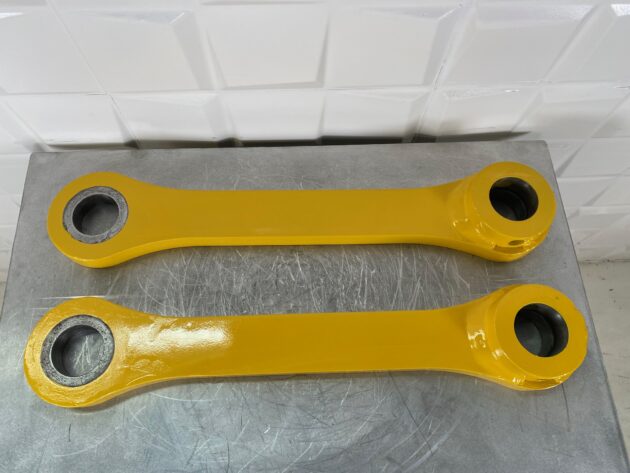 KOMATSU  PC210-8  205-70-73130 - BIELA PARALELA DE CAZO - Imagen 3