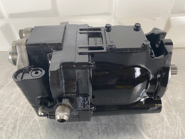 VOLVO  A35  11061375 / 11061472 / 11061473 - BOMBA DE CAJA DE TRANSFERENCIAS