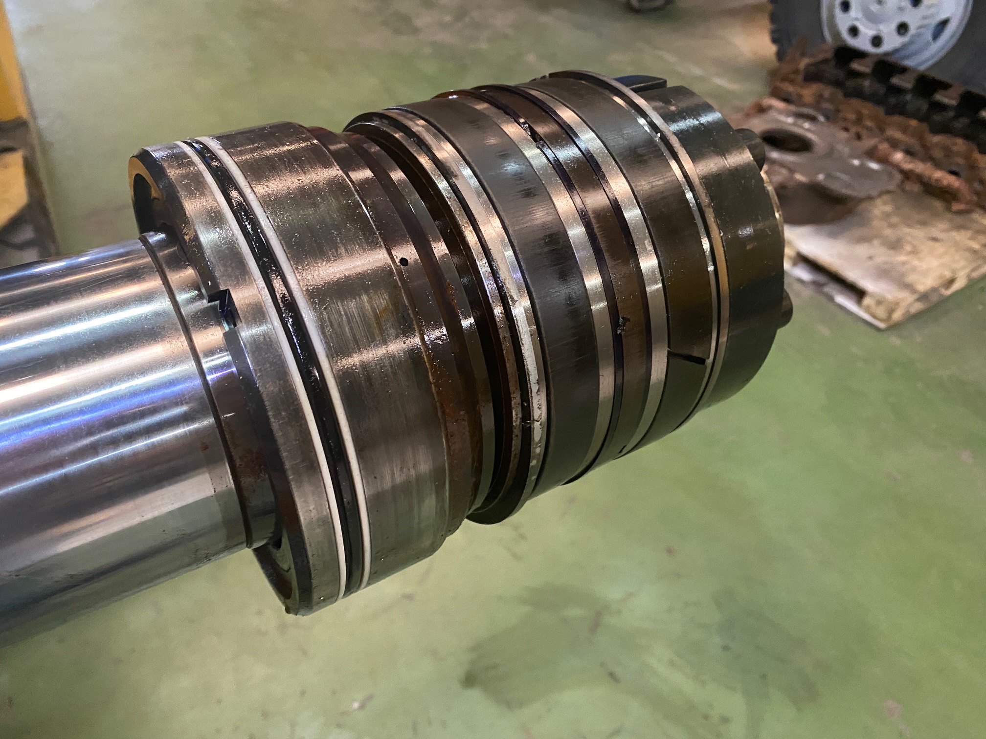 HYUNDAI ROBEX 450LC-7 - - BOOM CYLINDER - Image 8