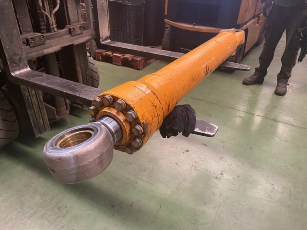 LIEBHERR  R934CHDSL LITRONIC  9957248 - BOTELLA DE CAZO - Imagen 3