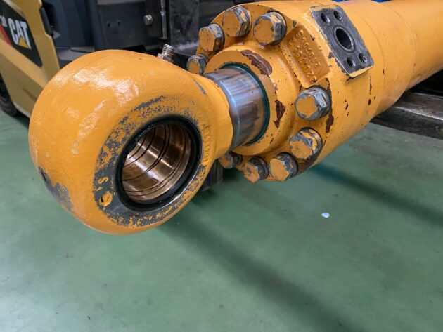 LIEBHERR  R934CHDSL LITRONIC  9284439 - BOTELLA DE ELEVACIÓN PLUMA - Imagen 2