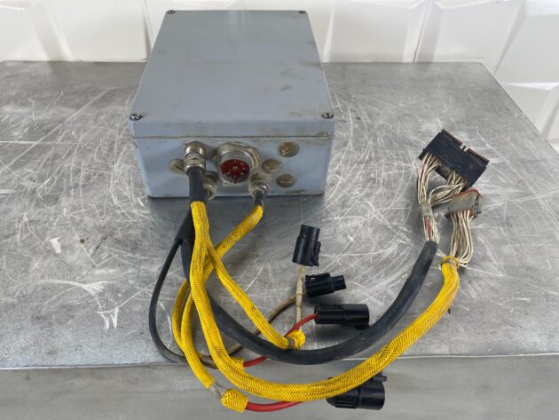 LIEBHERR  R934CHDSL LITRONIC  9948254 - CAJA DE CONEXIONES Y FUSIBLES - Imagen 4