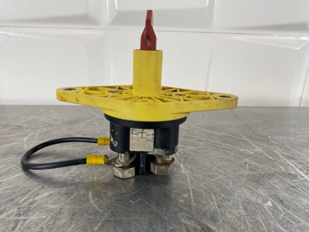 LIEBHERR  R934CHDSL LITRONIC  10012119 - DESCONECTADOR DE BATERIA - Imagen 4