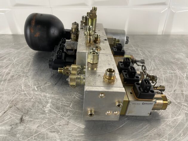 LIEBHERR  R934CHDSL LITRONIC  10067534 - ELECTRODISTRIBUIDOR - Imagen 5