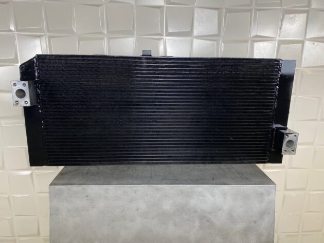 JCB  JS330  30/927113 - RADIADOR DE ACEITE - Imagen 2