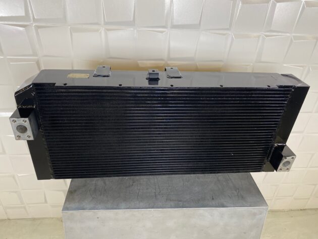 JCB  JS330  30/927113 - RADIADOR DE ACEITE