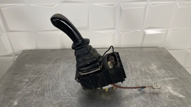 CATERPILLAR  M320  111-2029 - JOYSTICK - Imagen 2