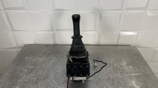 CATERPILLAR  M320  111-2029 - JOYSTICK - Imagen 4