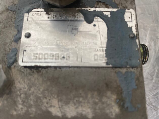 LIEBHERR  A904 IND.  5009808 - VALVULA DE SOSTENIMIENTO DE BOTELLA DE ELEVACION PLUMA - Imagen 7