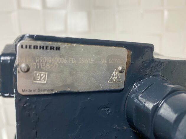 LIEBHERR  R934CHDSL LITRONIC  10113860 - DISTRIBUIDOR PRINCIPAL - Imagen 8