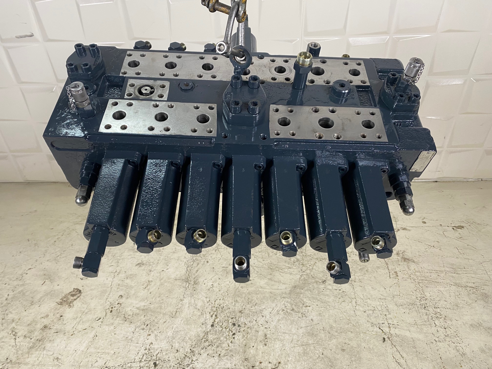 LIEBHERR R934CHDSL LITRONIC 10113860 - DISTRIBUIDOR PRINCIPAL
