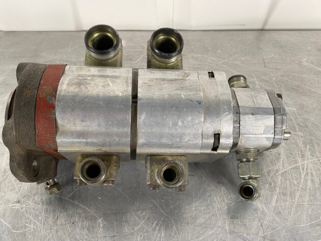 LIEBHERR  A904 IND.  5008410 - BOMBA DE ELEVACION DE CABINA