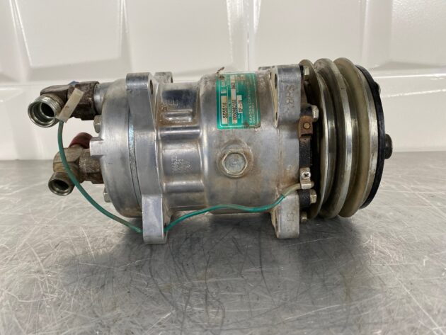 LIEBHERR  A904 IND.  5611989 - COMPRESOR DE AIRE ACONDICIONADO - Imagen 2