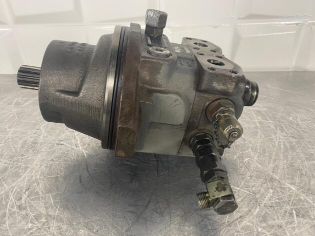 LIEBHERR  A904 IND.  9881311 - MOTOR DE GIRO FMF045 - Imagen 4