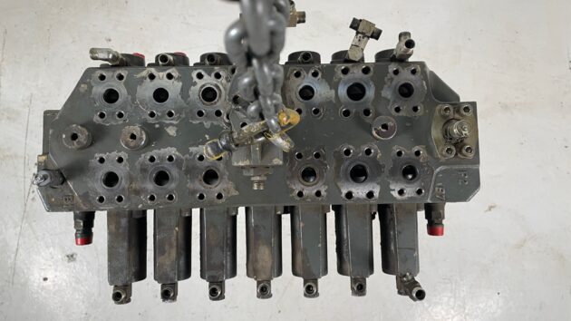 LIEBHERR  A904 IND.  5010520 - DISTRIBUIDOR PRINCIPAL - Imagen 6