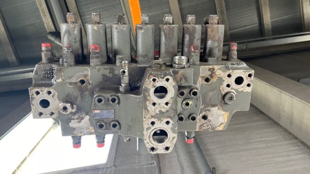 LIEBHERR  A904 IND.  5010520 - DISTRIBUIDOR PRINCIPAL - Imagen 7