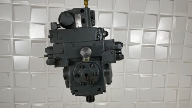 LIEBHERR  A904 IND.  9073810 - MOTOR DE TRANSLACIÓN LMV100 - Imagen 3