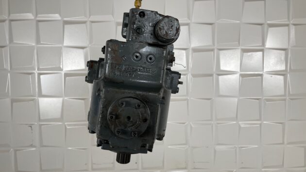 LIEBHERR  A904 IND.  9073810 - MOTOR DE TRANSLACIÓN LMV100 - Imagen 5