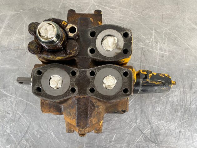 VOLVO  A30C  11063348 - DISTRIBUIDOR PRINCIPAL - Imagen 6